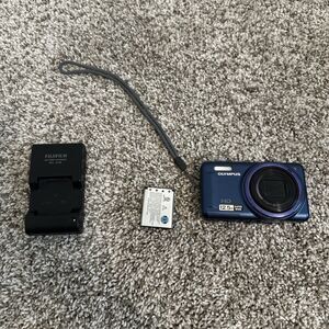 Olympus VR-320 14MP 12.5x Zoom Compact Blue Digital Camera W/ Battery & Charger